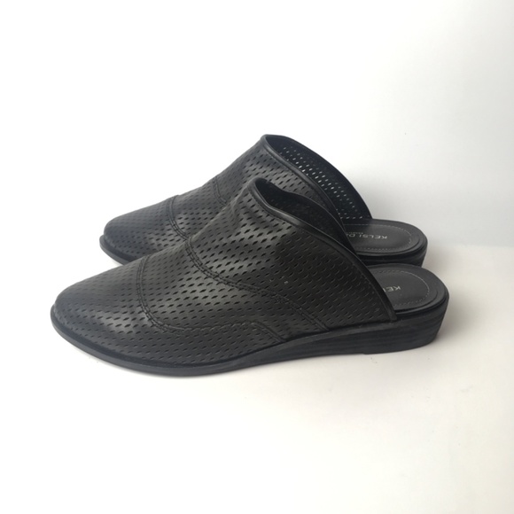 Kelsi Dagger Brooklyn Shoes Womens 8.5 Mule Slip On Flats Perforated Black KDB - Picture 2 of 5
